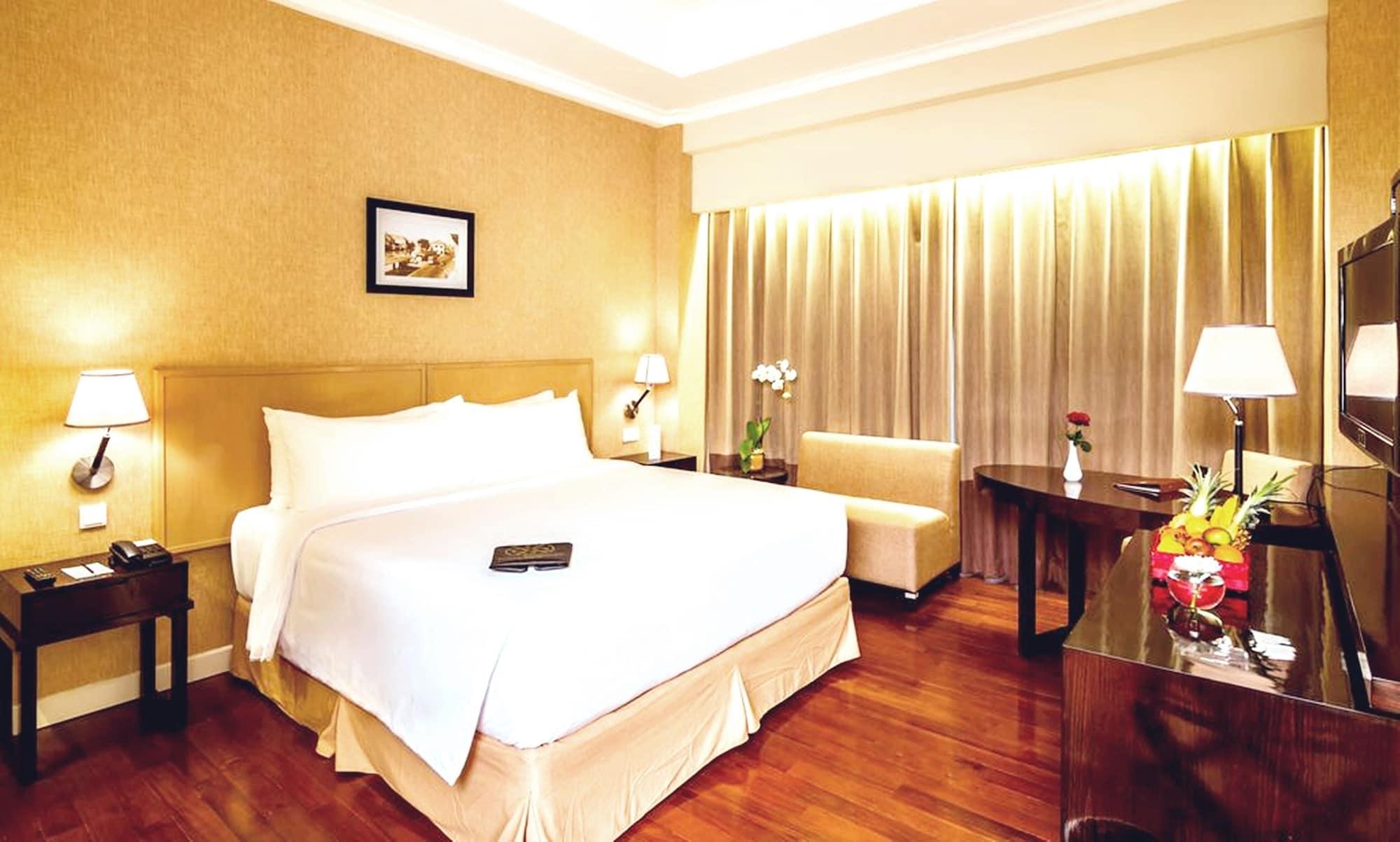 Royal Kuningan Hotel Jakarta Exterior foto
