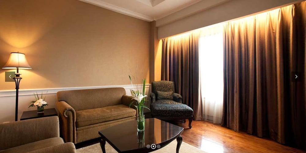 Royal Kuningan Hotel Jakarta Exterior foto