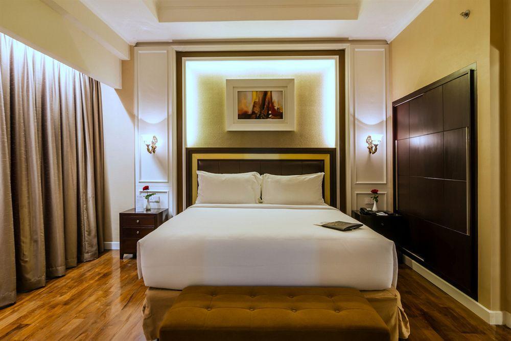 Royal Kuningan Hotel Jakarta Exterior foto