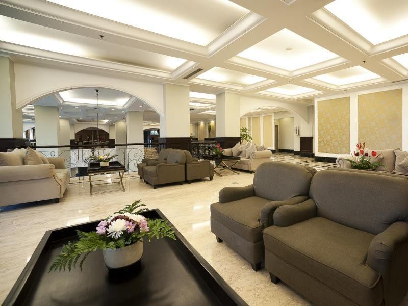 Royal Kuningan Hotel Jakarta Exterior foto