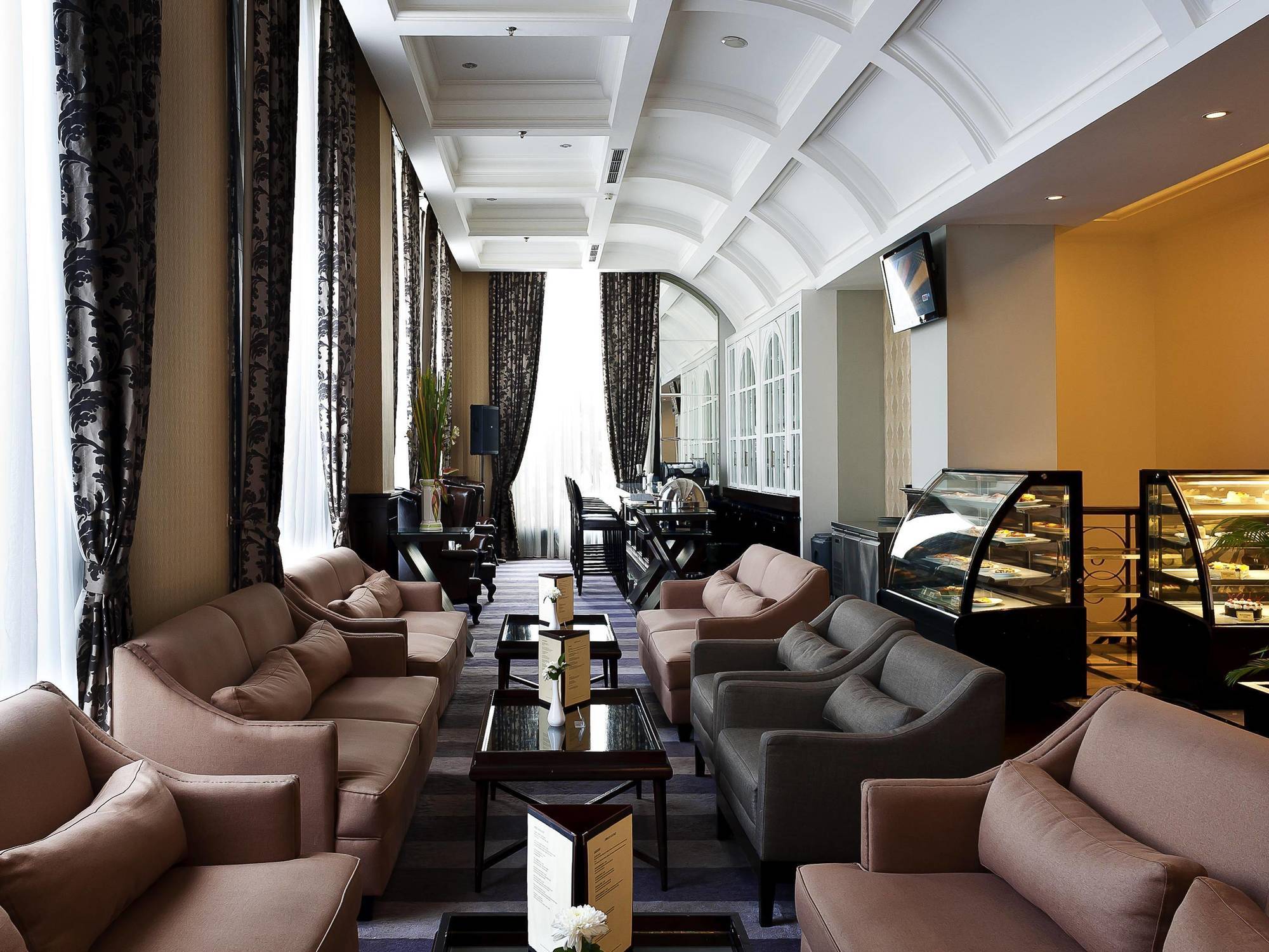 Royal Kuningan Hotel Jakarta Exterior foto