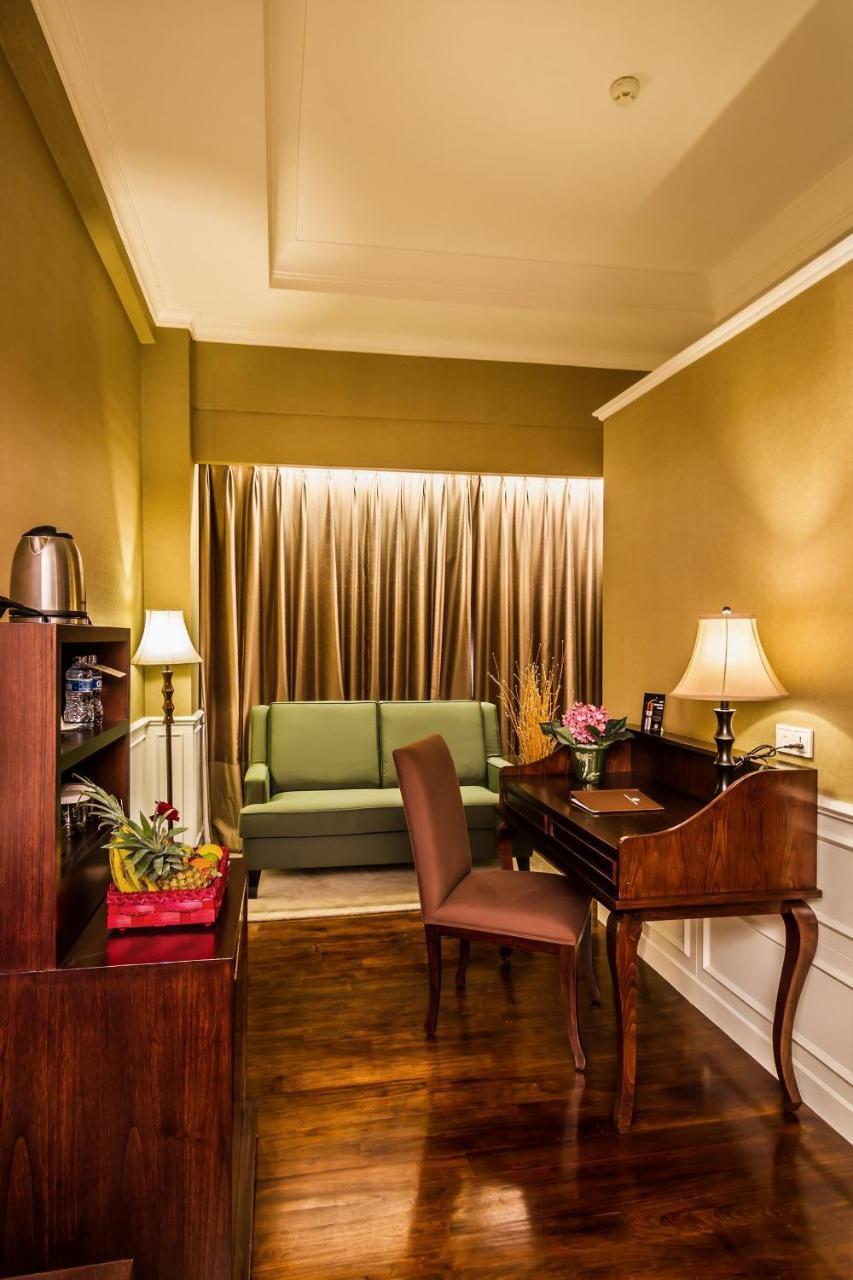 Royal Kuningan Hotel Jakarta Exterior foto